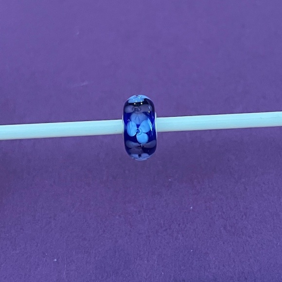 Trollbeads blue Double Flower bead. - Picture 9 of 9